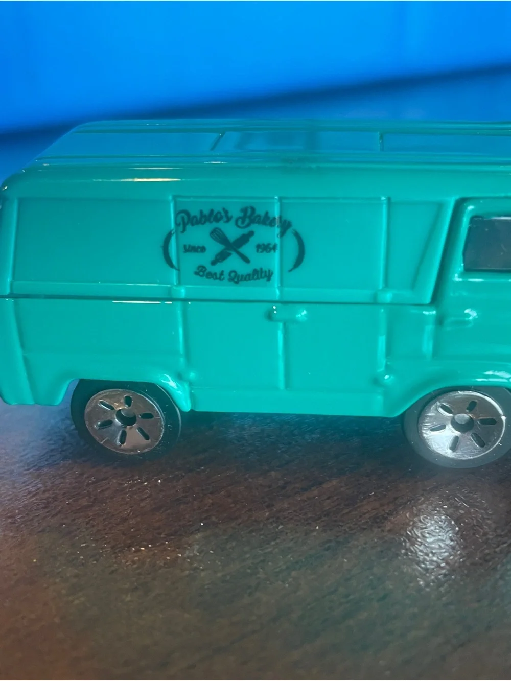 1964 64 Ford Econoline Van Collectible 1/64 Scale Diecast Diorama Model